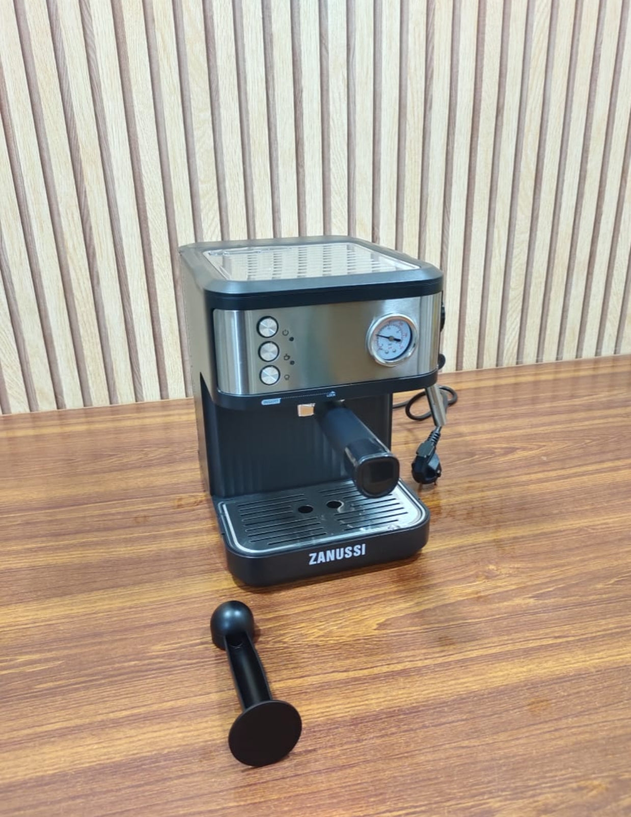 Zanussi _ UK Expresso Coffee Maker