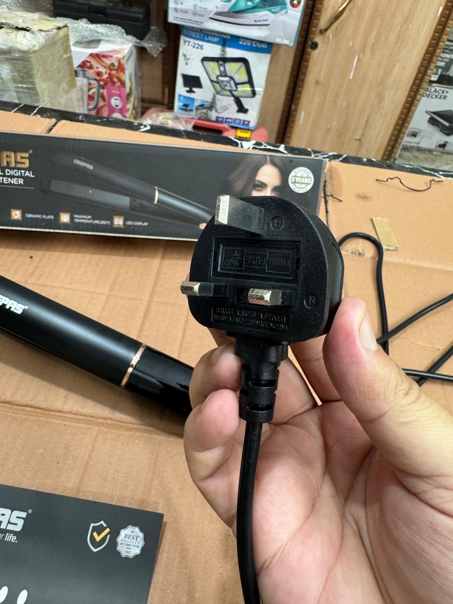 Geepas professional digital hair straightener GHS 86003nv