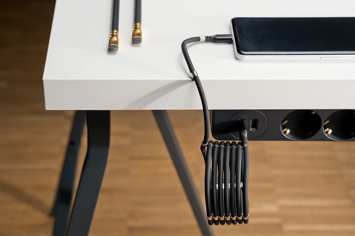 Original Loops 1.8M USB Retractable Charging Cable – Quick Roll-Up Magnetic Fast Charging Cable (Black)