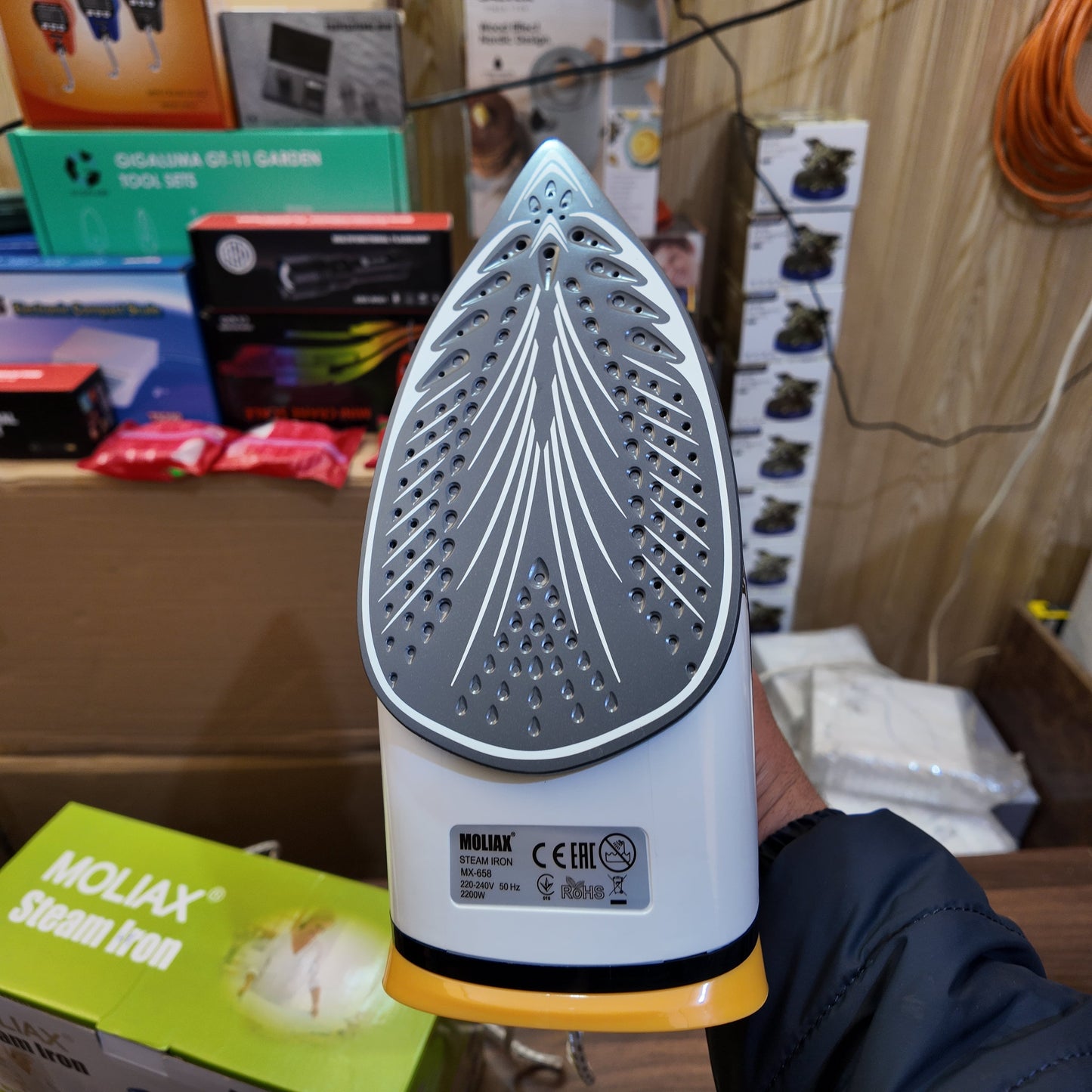 Lot Imported Moliax Steam Iron