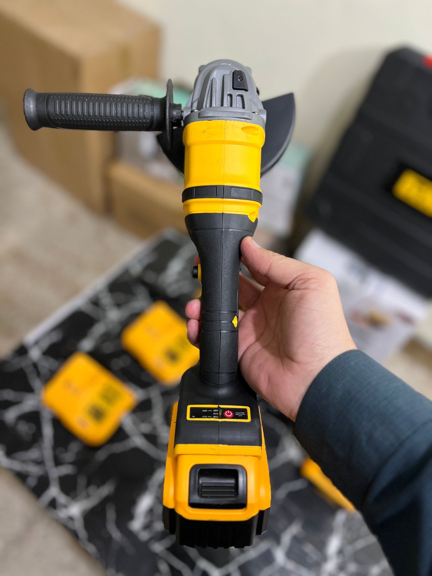 Original Dewalt 4 in 1 drill machine set