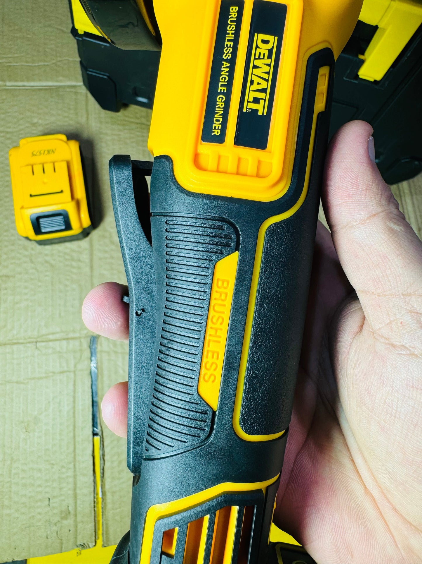 Germany lot Dewalt 88v angle power grinder