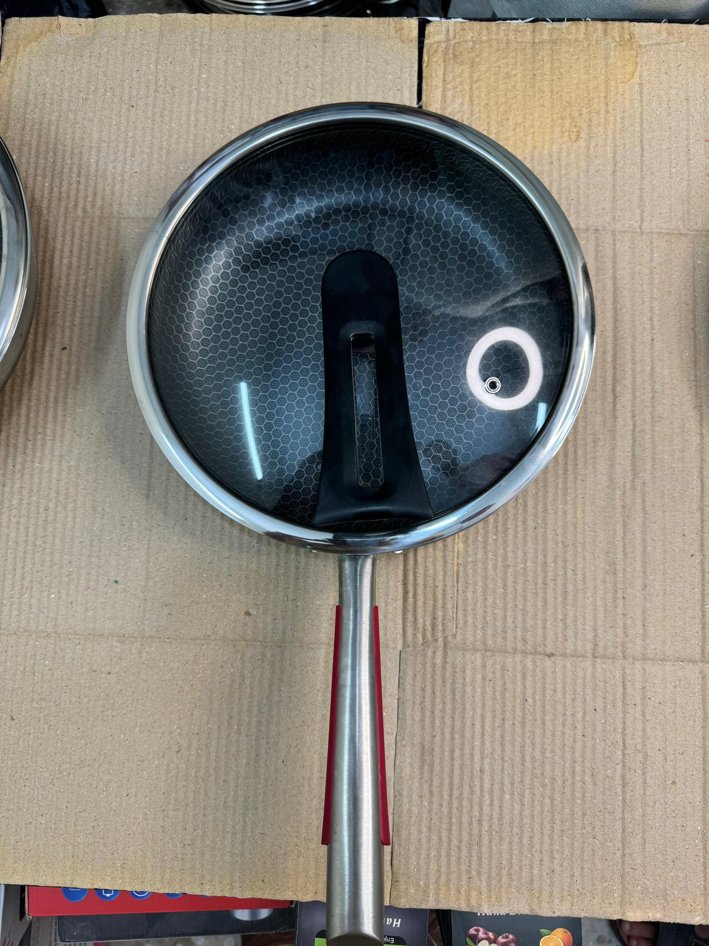 Honeycomb lesser coating flat Fry Pan with lid