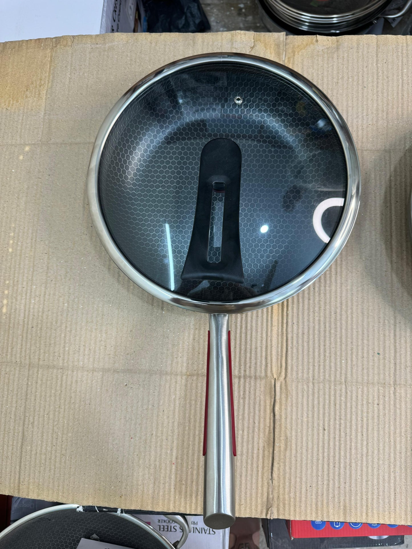 Honeycomb lesser coating flat Fry Pan with lid