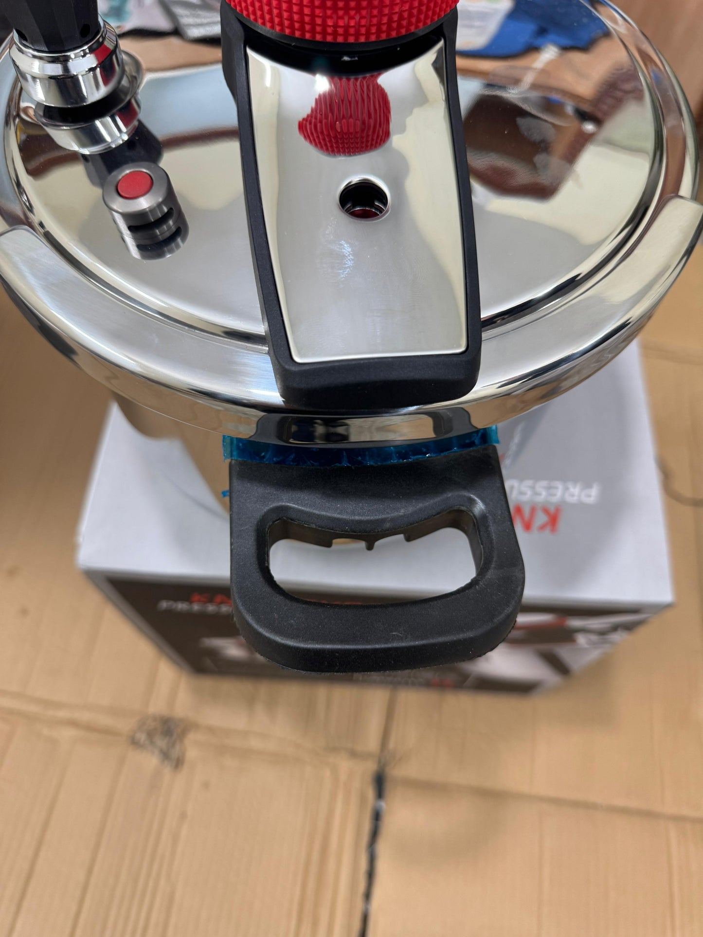 Germany lot AUTOMATIC PRESSURE COOKER 7 , 9 & 11 litter