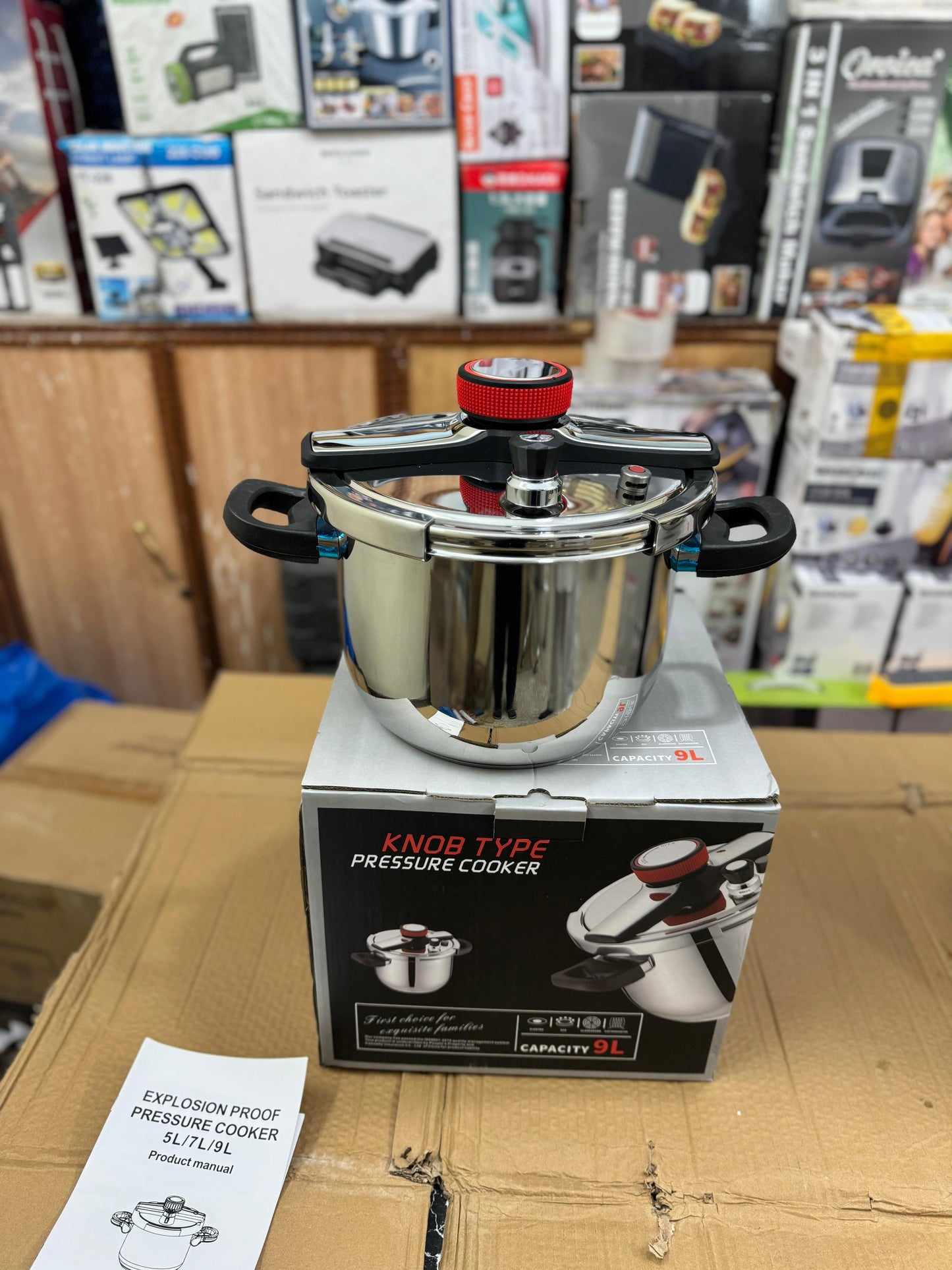 Germany lot AUTOMATIC PRESSURE COOKER 7 , 9 & 11 litter