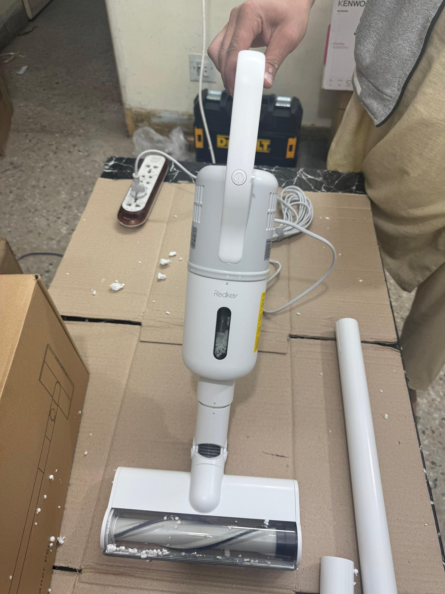 Redkey electric vacuum cleaner 600watt