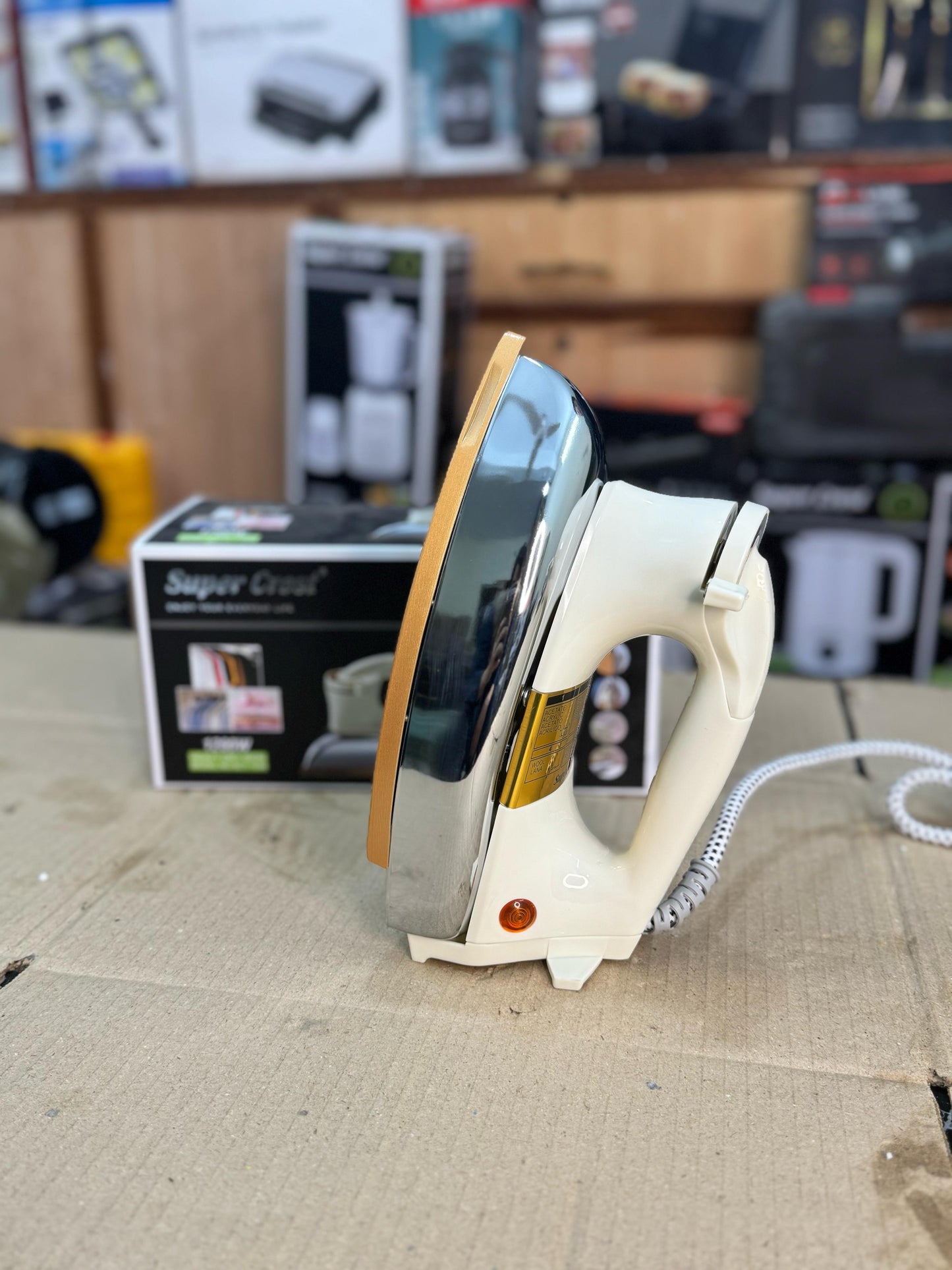 SUPER CREST 1200W Heavy Dry Iron SCT-1034