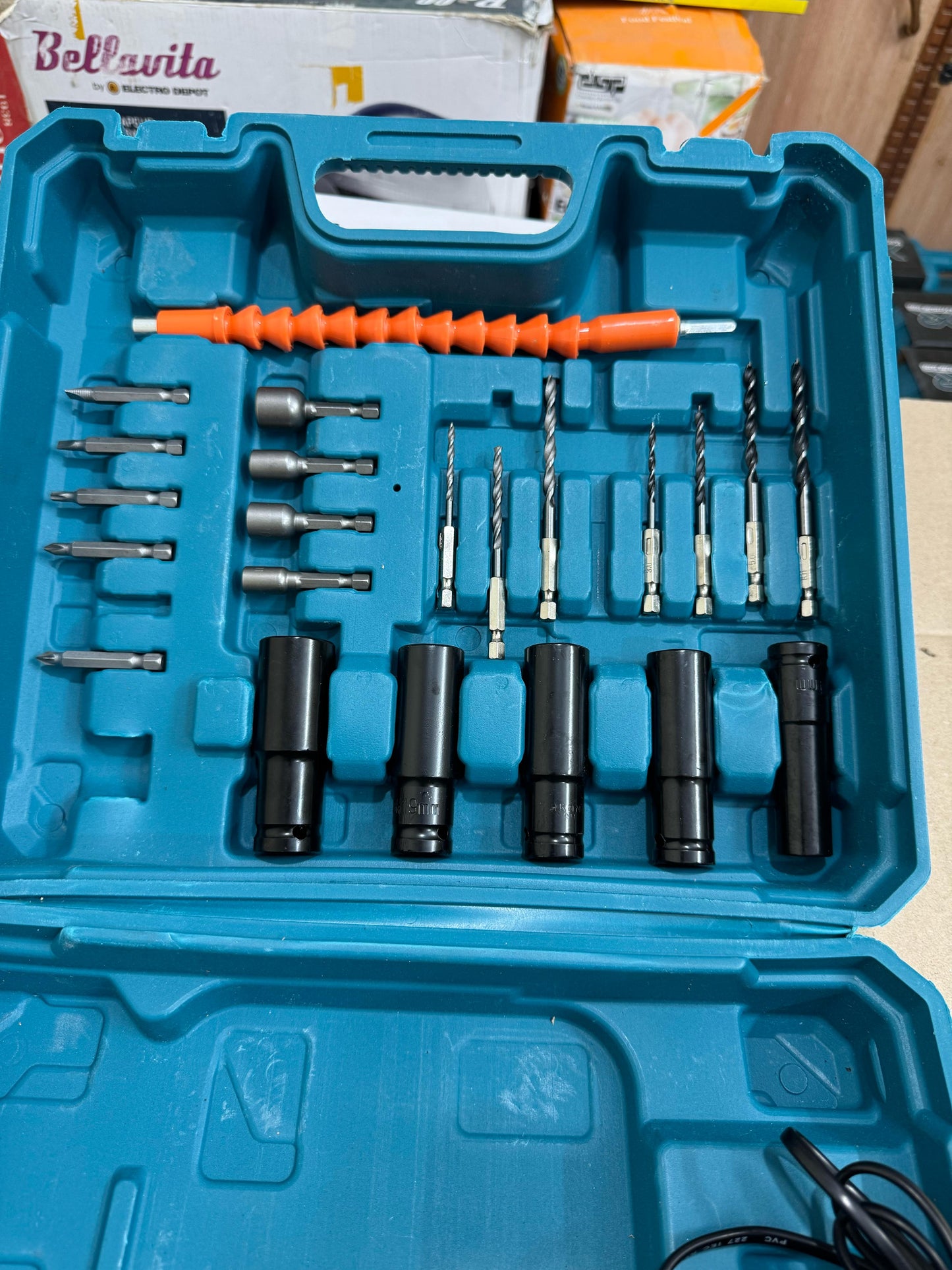 MAKITA 4 in 1 commercial impact wrenchers