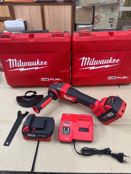 Milwakee Brushless Angle Grinder with 88V battery {5inces}