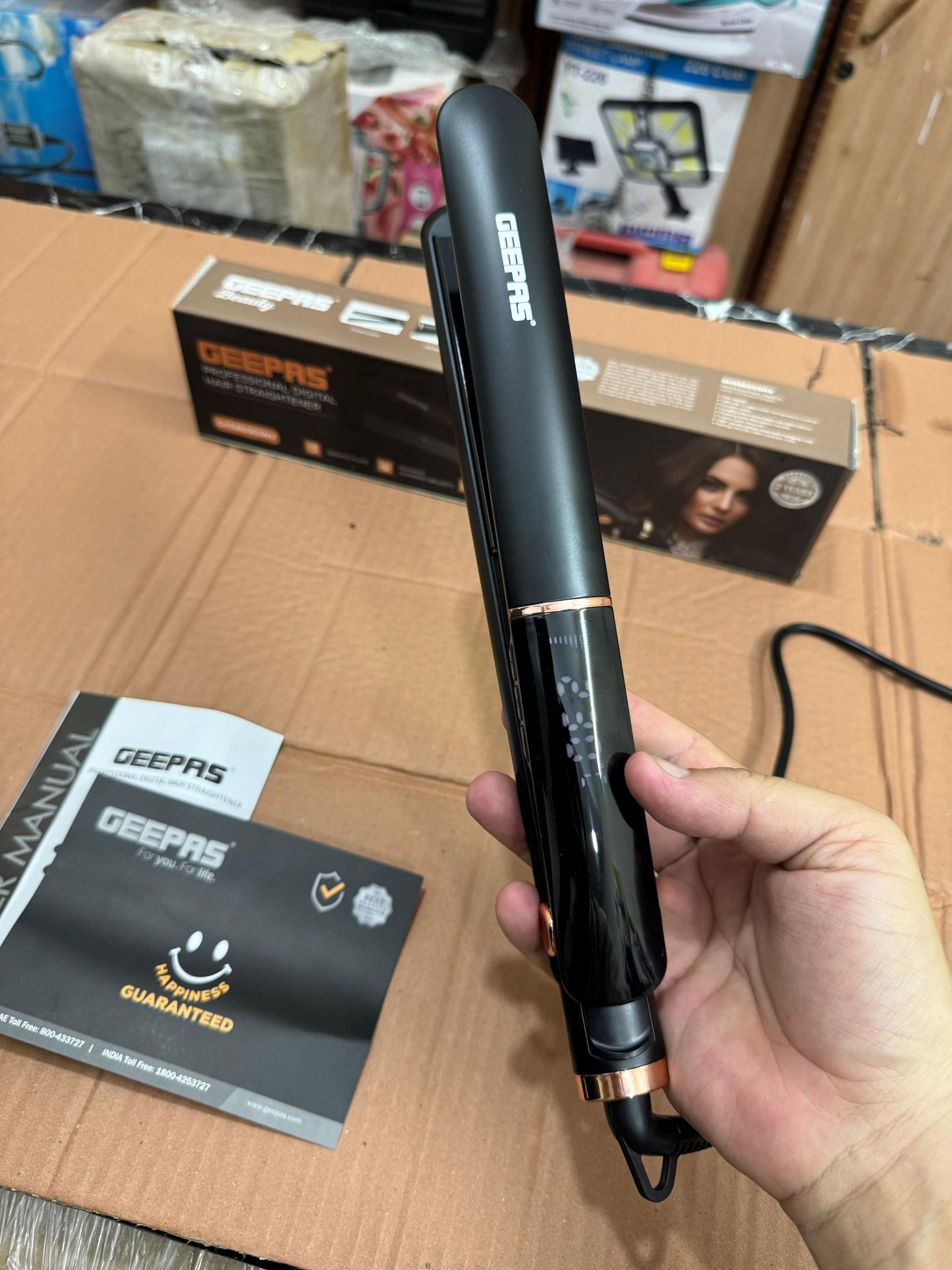 Geepas professional digital  hair straightener GHS 86003nv