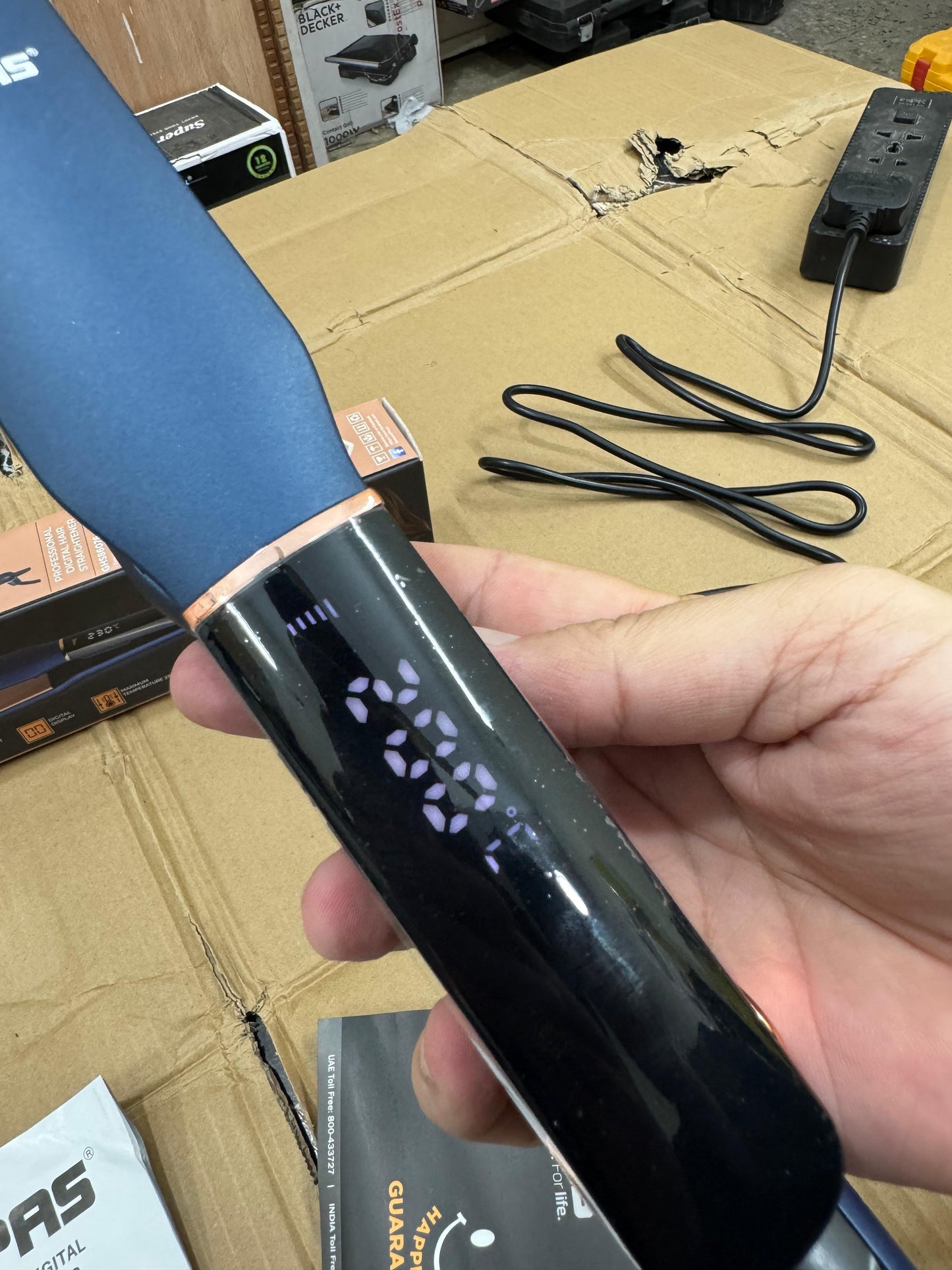 Geepas professional digital hair straightener GHS 86076