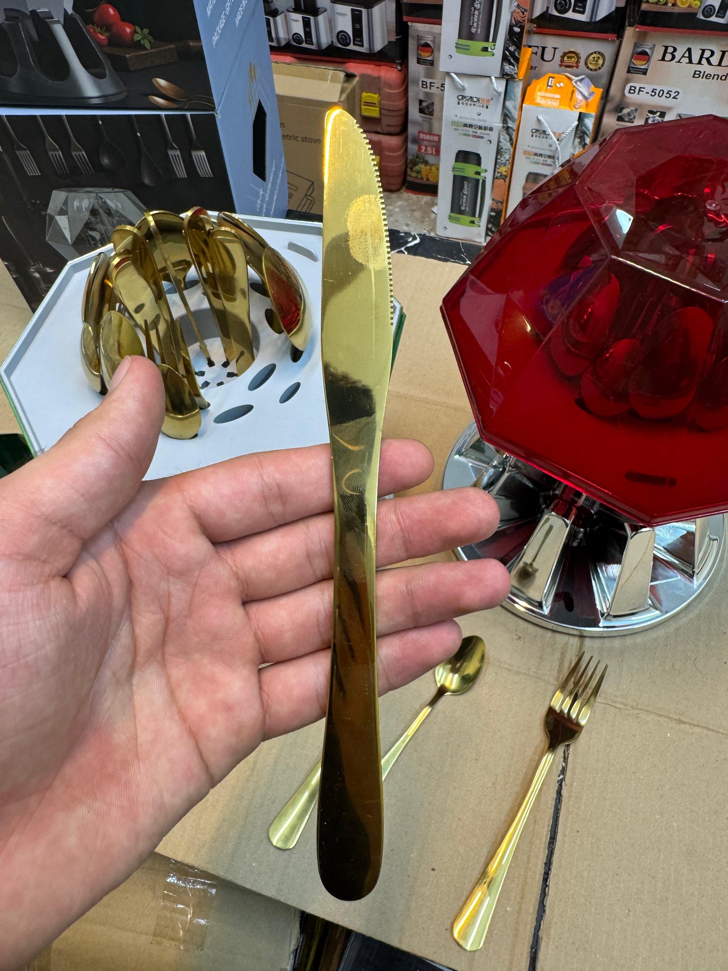 Diamond cutlery golden 24 pcs set