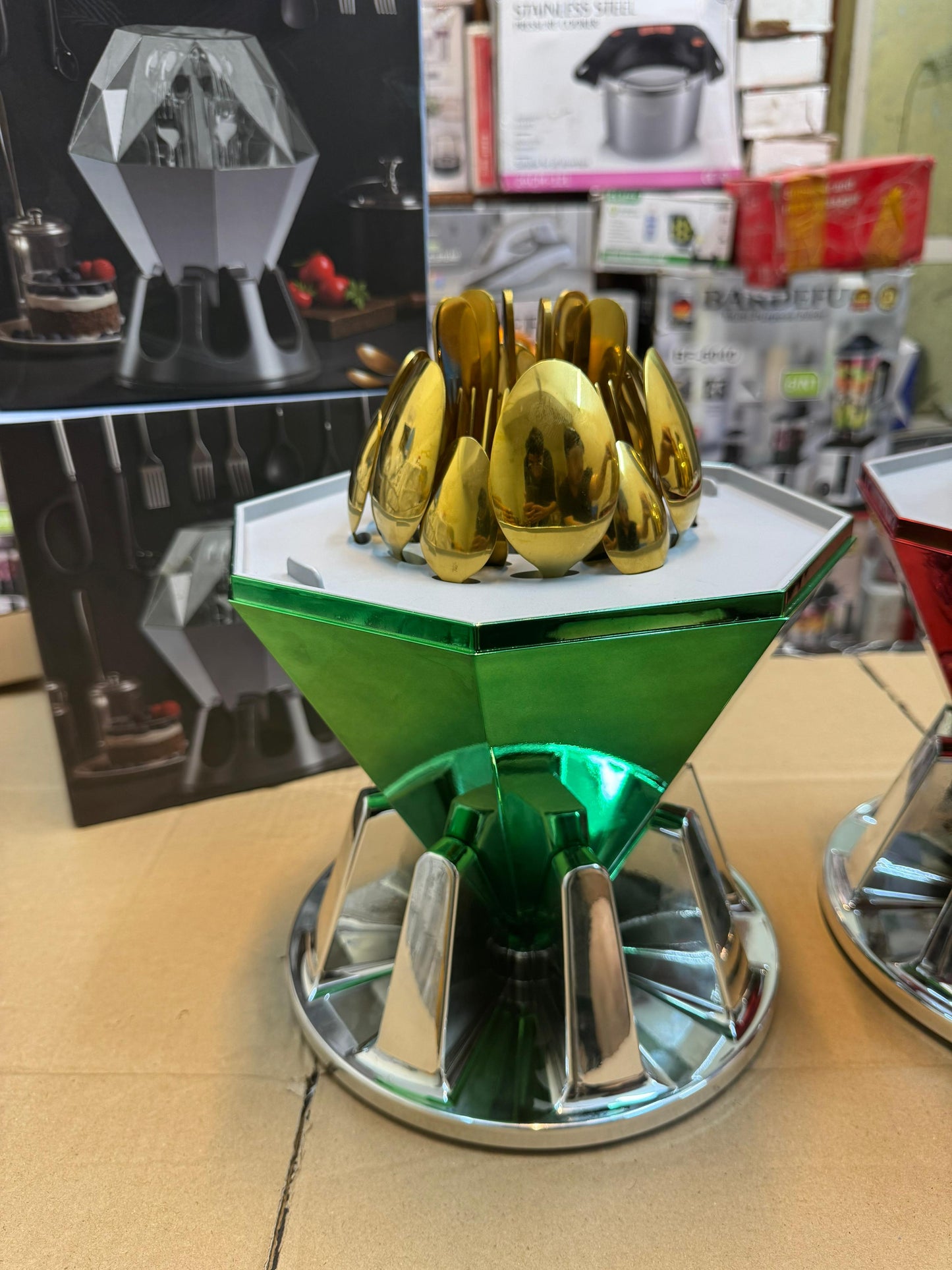 Diamond cutlery golden 24 pcs set