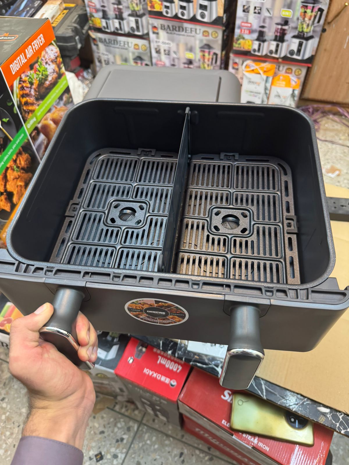 Geepas 11L Digital Air Fryer GAF37532 1700W