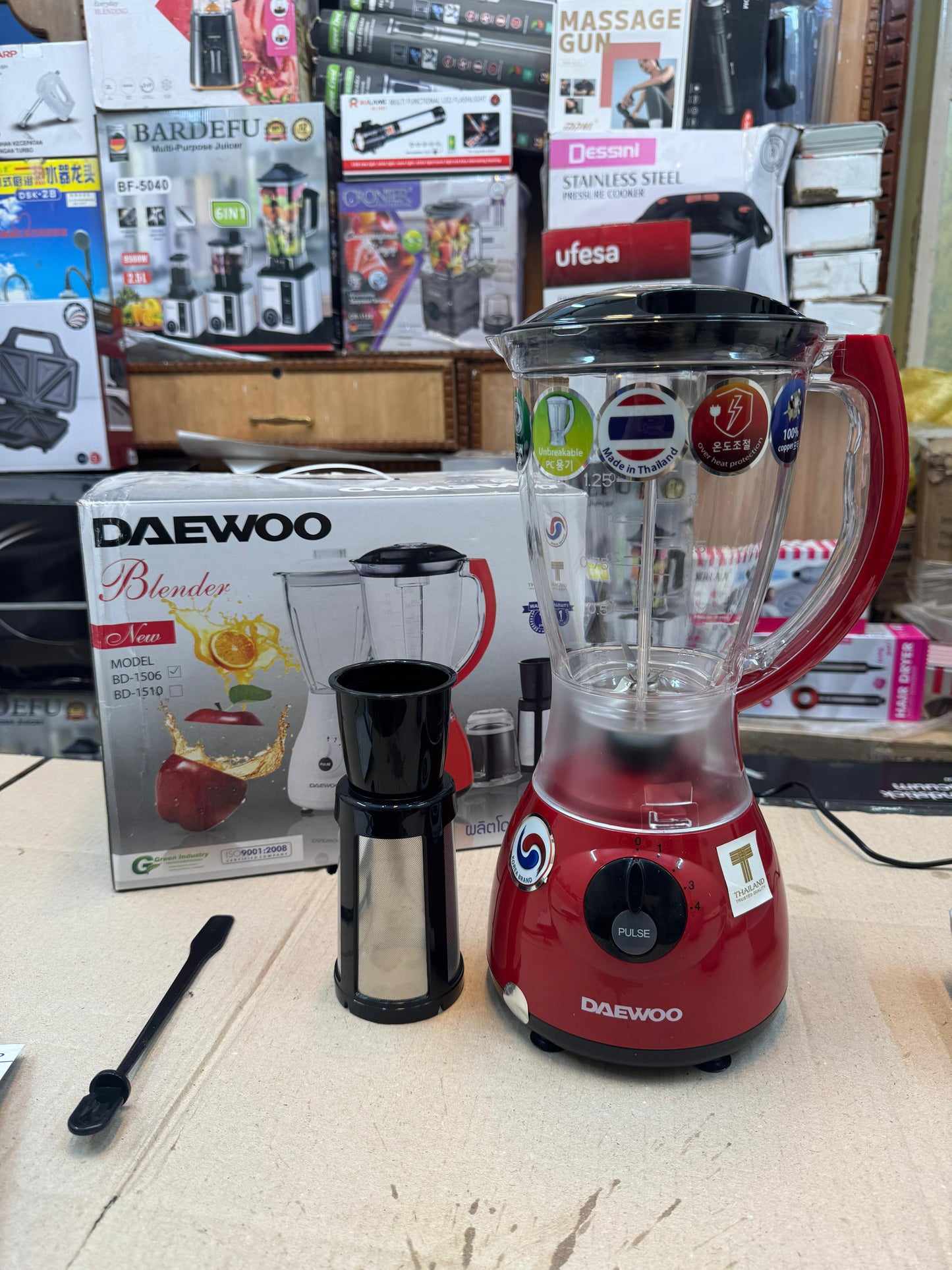 DAEWOO made in  Thailand blender