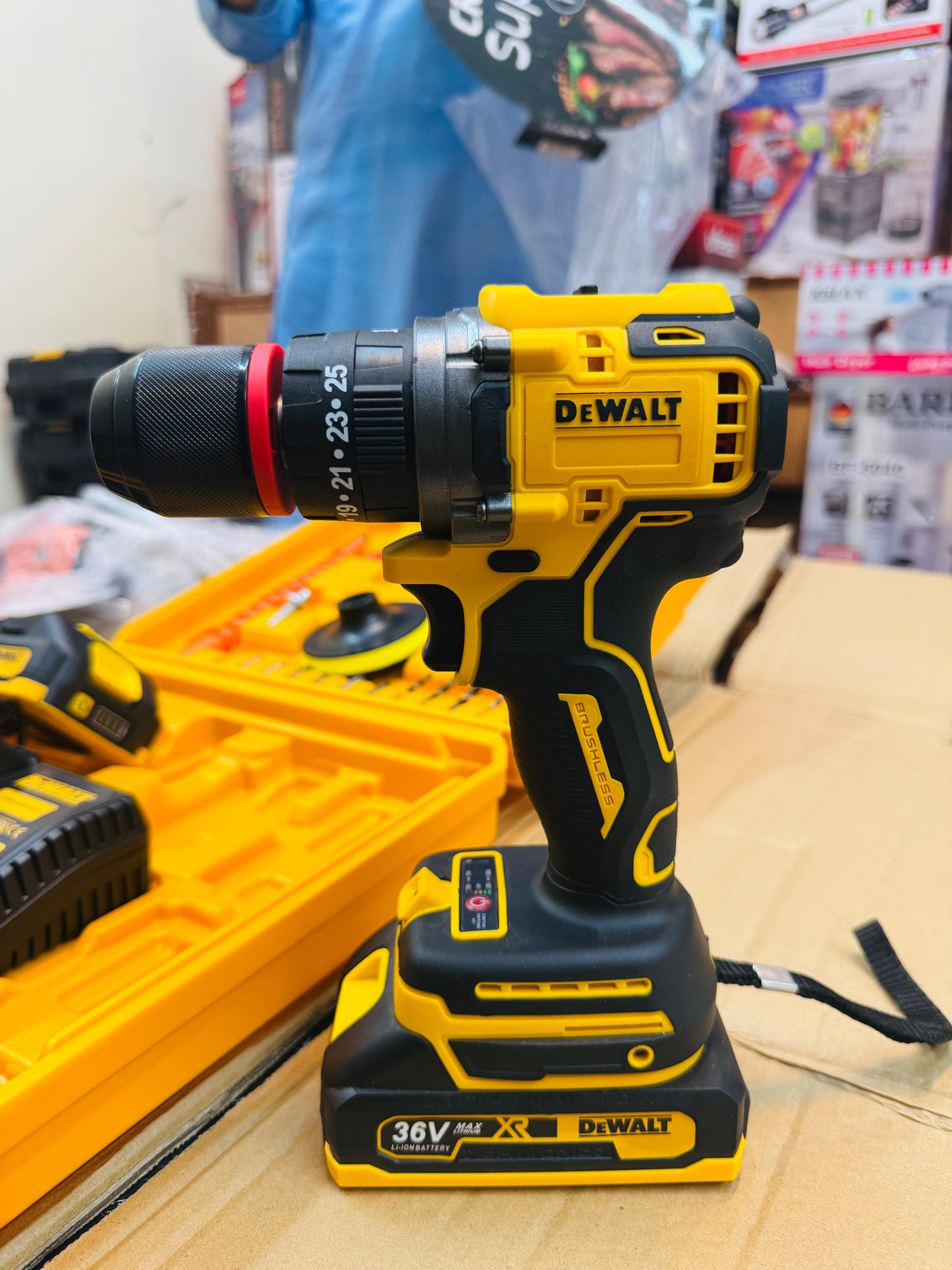 Dewalt commercial brushless drill machine 36v 30 pieces