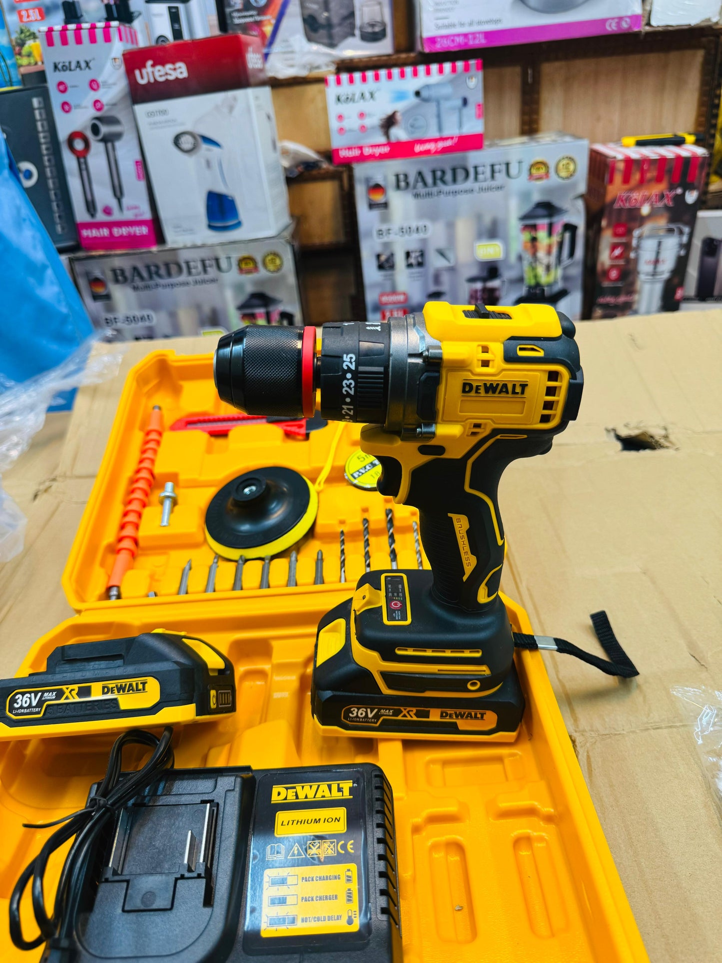 Dewalt commercial brushless drill machine 36v 30 pieces