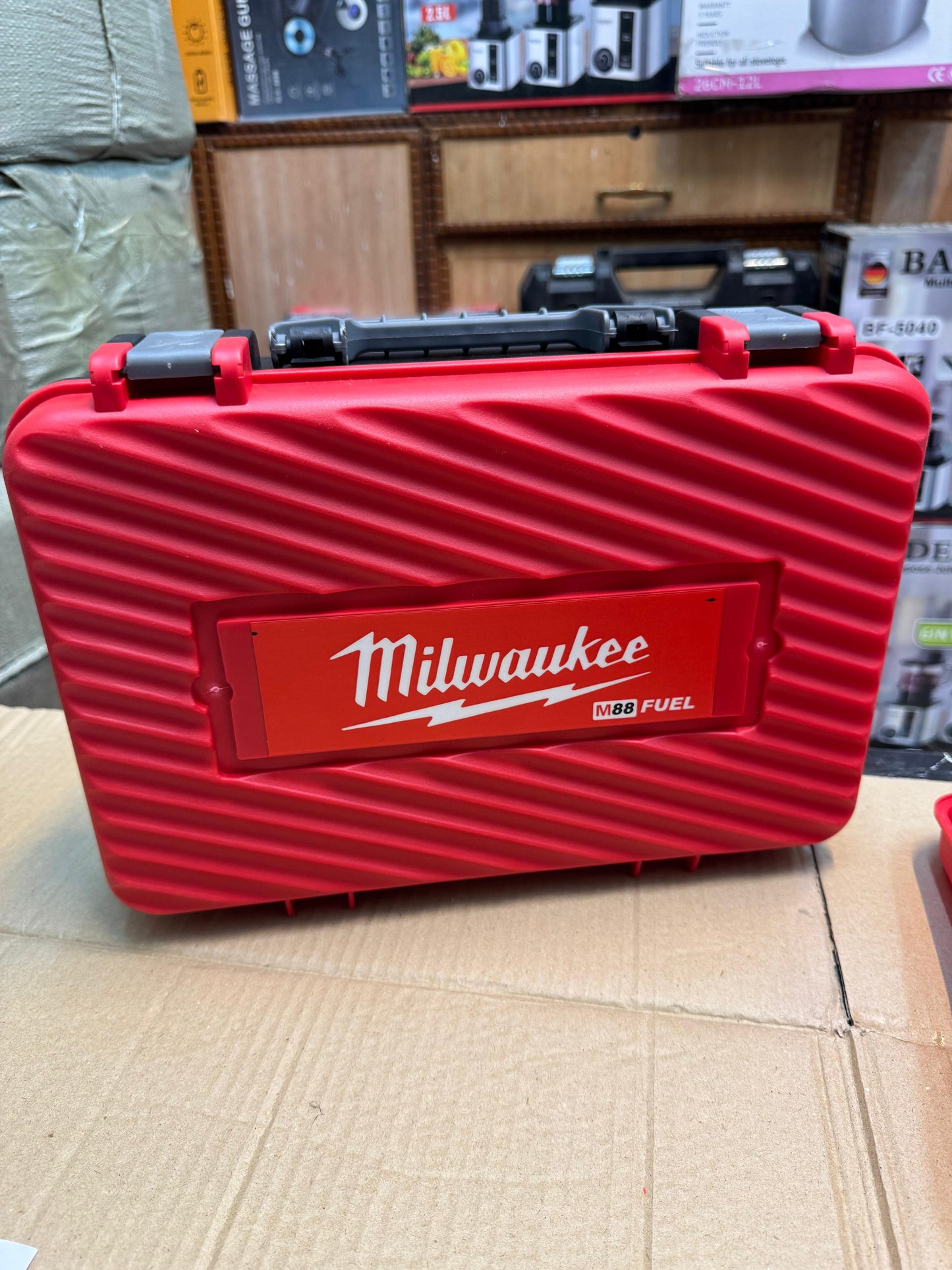 Milwaukee commercial drill model m18BLDDRC-502c