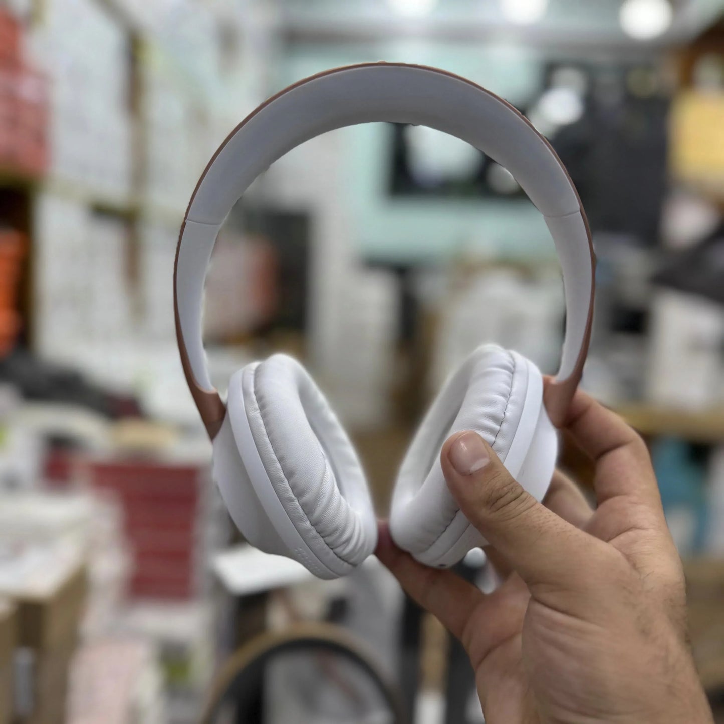 Bose Noise Cancelling Wireless Bluetooth Headphone Built in Mic with Superior voice pickup 30 Hours Backup