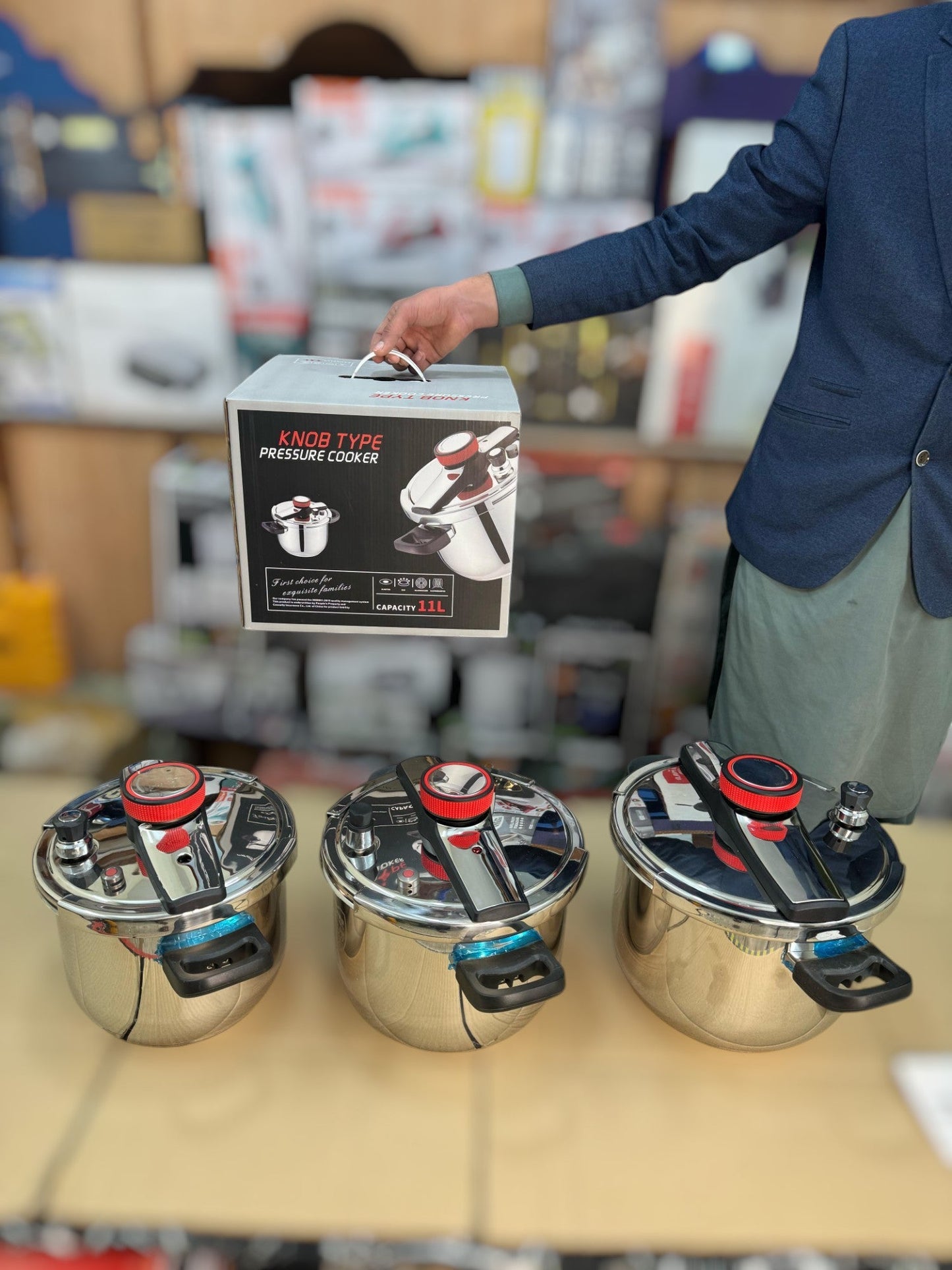 Germany lot AUTOMATIC PRESSURE COOKER 7 , 9 & 11 litter