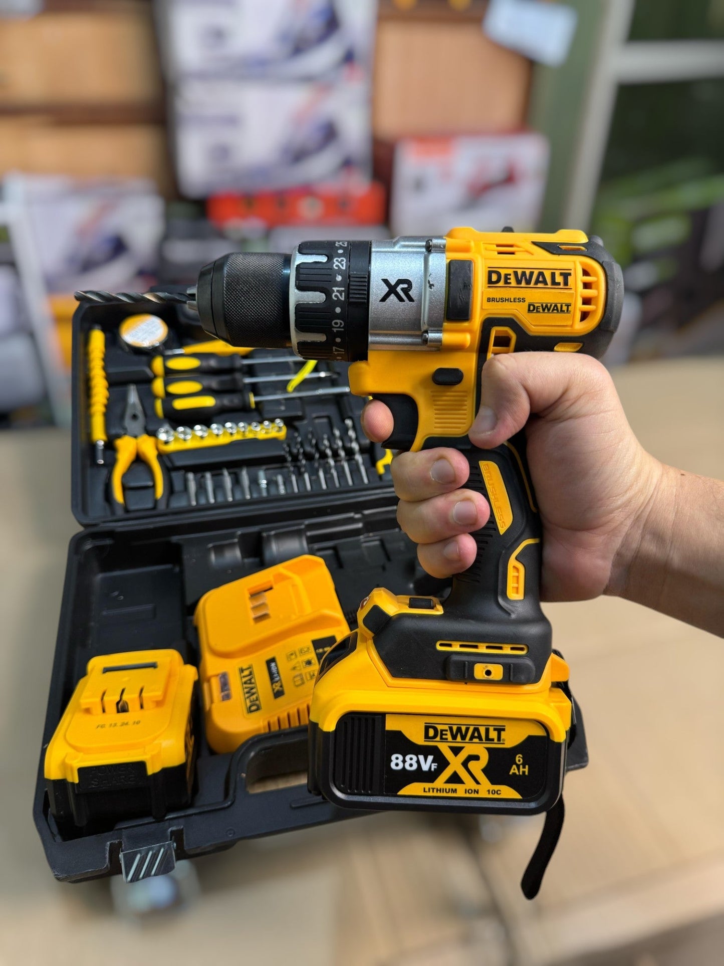 Dewalt 88v drill machine with box set