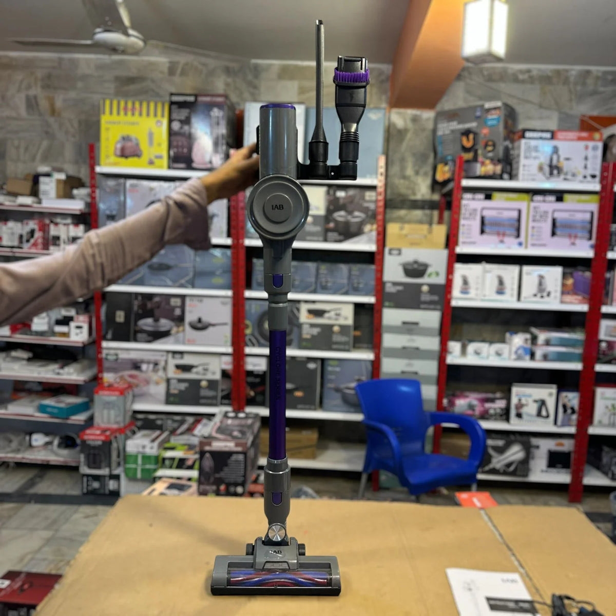 IAB Cordless Vacuum Cleaner 9221