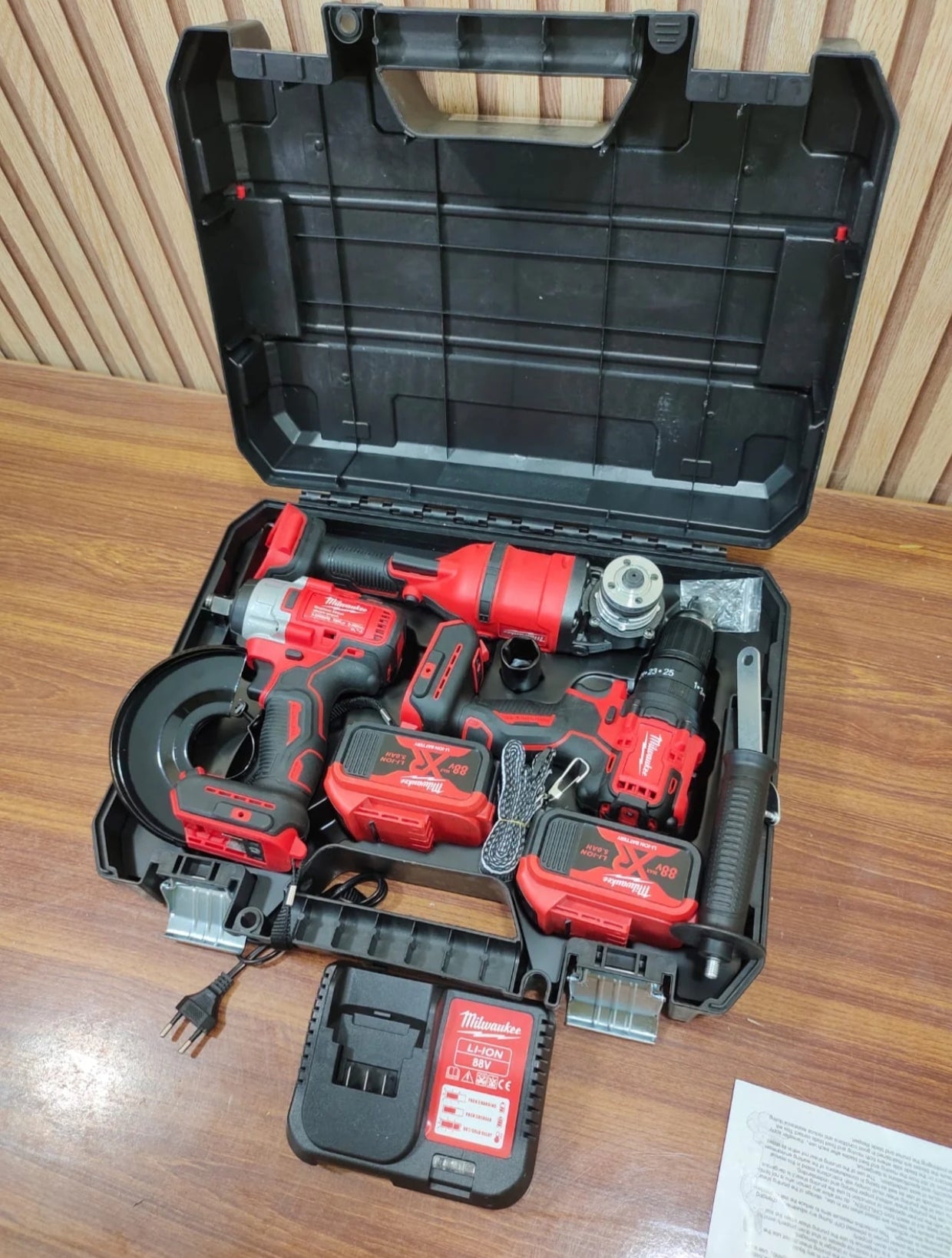 Original Milwaukee 3 in 1 drill machine set
