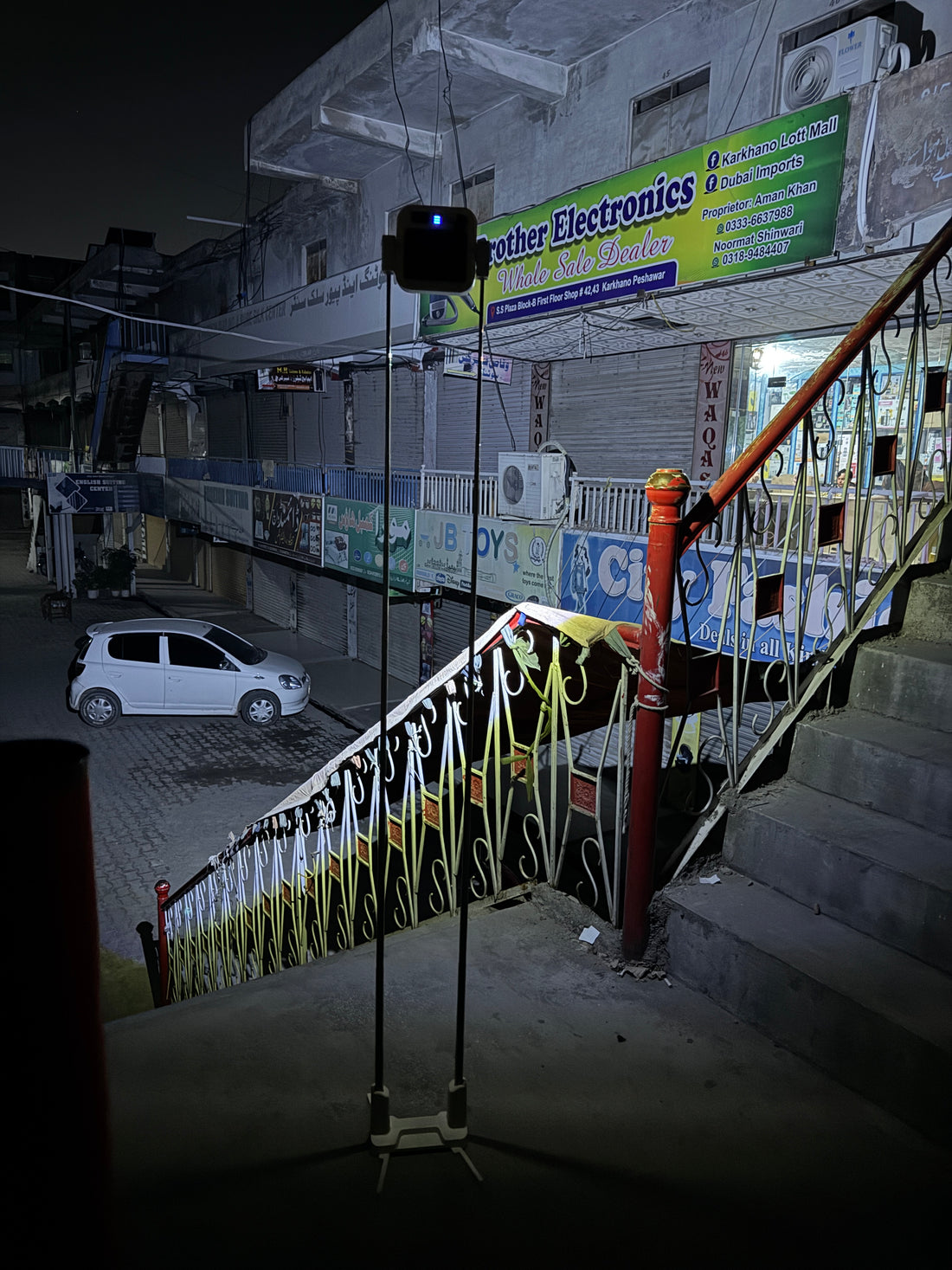 Lot imported adjustable LED camping light